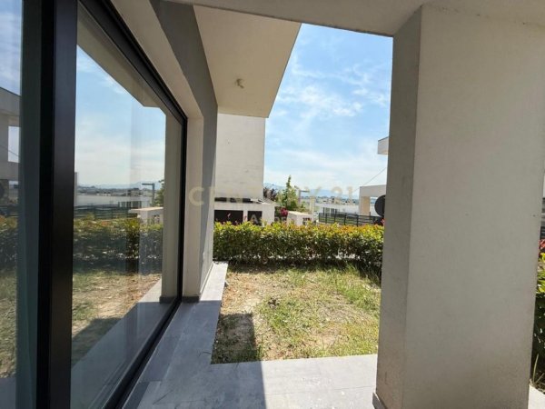 Tirane, jepet me qera Vile 2+1 Kati 1, 168 m² 1.400 € (Farke)