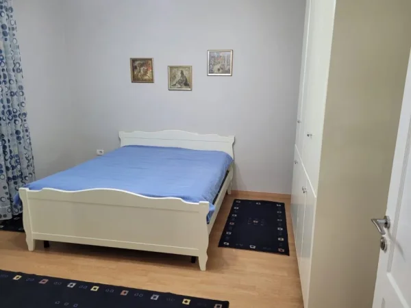 APARTAMENT  3+1 TE INXHINIERIA E NDERTIMIT  140 m² 700 €