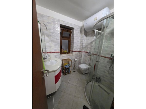 Tirane, shitet apartament 1+1 Kati 2, 61 m² 159.000 € (Qender)