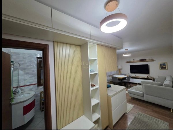 Tirane, shitet apartament 1+1 Kati 2, 61 m² 159.000 € (Qender)