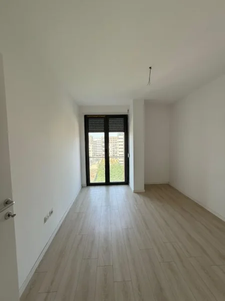 Tirane, shitet apartament 3+1+Ballkon Kati 8, 132 m² 250.000 € (rruga mergimi)