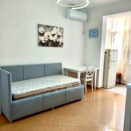 Tirane, jepet me qera garsonier 1+1 Kati 5, 30 m² 300 € 