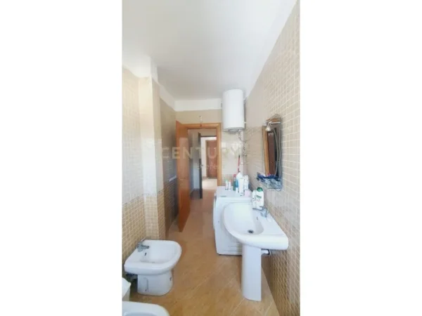 Durres, shitet apartament 1+1+Ballkon Kati 5, 69 m² 78.000 € (Golem)