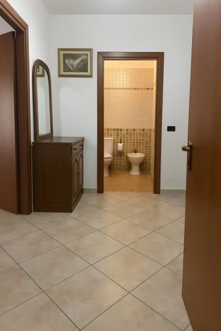 Durres, shitet apartament 2+1+Aneks+Ballkon Kati 3, 92 m² 110.000 € (Stacioni i Trenit)