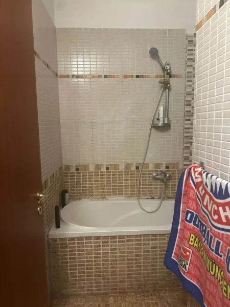 Durres, shitet apartament 2+1+Aneks+Ballkon Kati 3, 92 m² 110.000 € (Stacioni i Trenit)