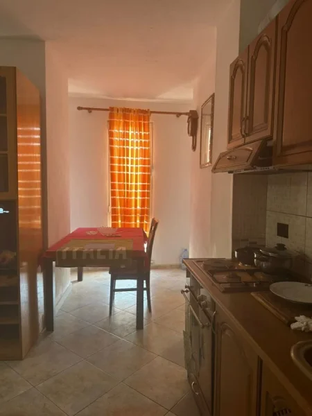 Durres, shitet apartament 2+1+Aneks+Ballkon Kati 3, 92 m² 110.000 € (Stacioni i Trenit)