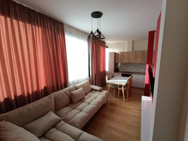Tirane, jepet me qera apartament 1+1 Kati 9, 55 m² 450 € (Ura kristal center mundesi dhe per Airbnb)