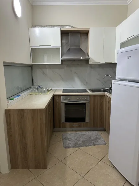 Tirane, jepet me qera apartament Kati 4, 87 m² 650 € 