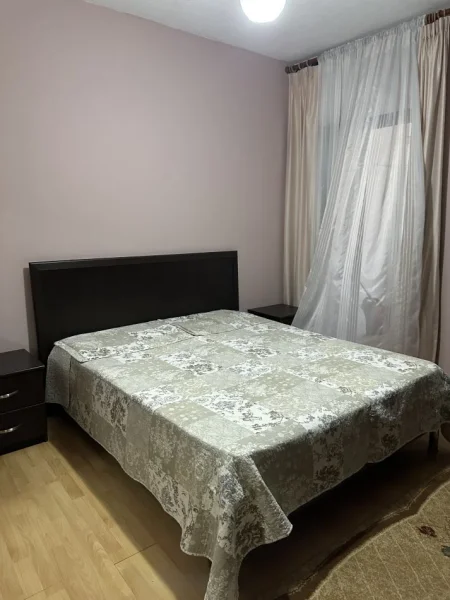 Tirane, jepet me qera apartament Kati 4, 87 m² 650 € 