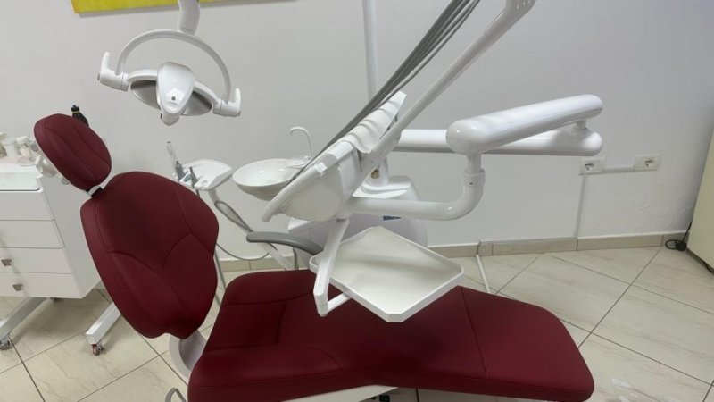 Tirane, shes Unit poltron dentar poltronin 4.500 €