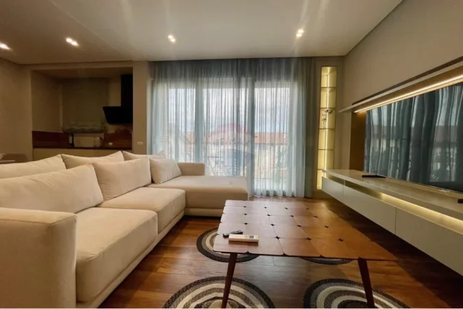 Tirane, jepet me qera apartament 3+1 , 120 m² 1.200 € (Secret Garden Rezidencë, Tiranë)