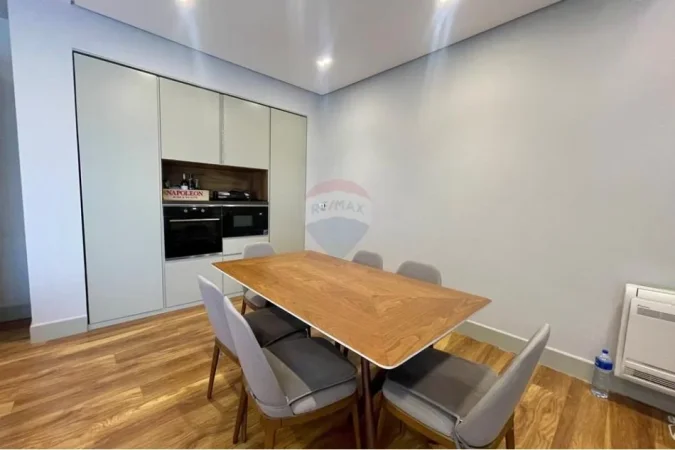 Tirane, jepet me qera apartament 3+1 , 120 m² 1.200 € (Secret Garden Rezidencë, Tiranë)