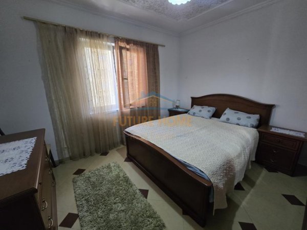 Tirane, jepet me qera apartament 1+1 Kati 2, 62 m² 500 € (rruga Petronini Luarasi)