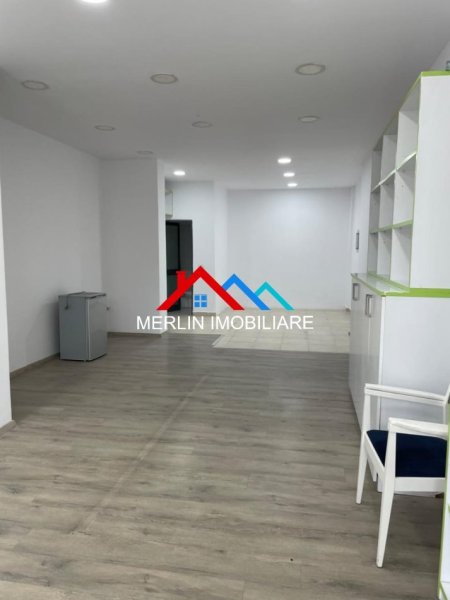 Tirane, shitet ambjent biznesi Kati 0, 54 m² 172.000 € (RRUGA DRITAN HOXHA)
