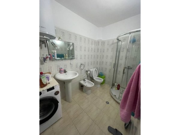 Tirane, shitet apartament 2+1 Kati 4, 89 m² 200.000 € (Kodra e Diellit)