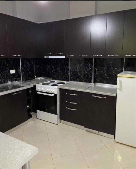 Durres, apartament me qera ne zonen e plazhit, 50€ (lagjia 13, prane pistes Iliria)