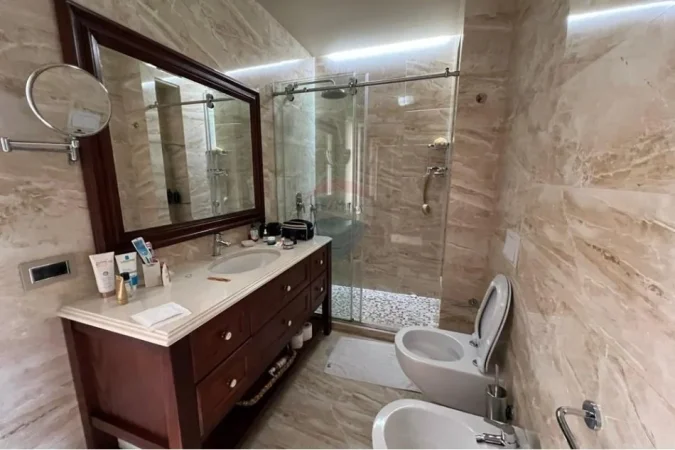Tirane, jepet me qera 2+1 Kati 5, 1.500 € (Rruga Ismail Qemali)