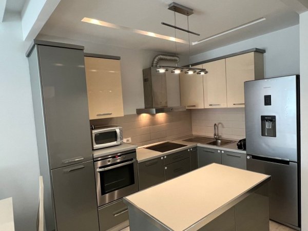 Tirane, jepet me qera apartament 2+1+Ballkon Kati 7, 100 m² 500 € (Astir, Eja Studio)