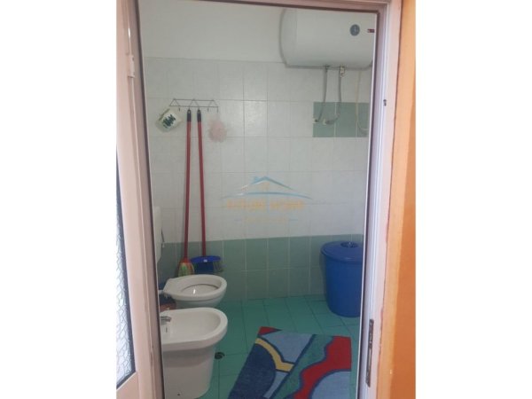 Tirane, shitet apartament 4+1 Kati 4, 111 m² 256.000 € 