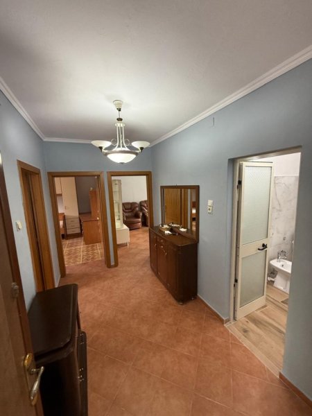 Tirane, shitet apartament 2+1 Kati 2, 72 m² 115.000 € (ne rrugen Ali Denmi Tirane.)