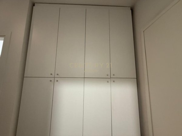 Tirane, jepet me qera apartament 2+1+Ballkon Kati 5, 90 m² 750 € (Materniteti i Ri)