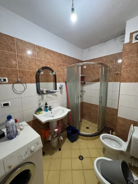 Tirane, shitet apartament 1+1+Ballkon Kati 2, 47 m² 80.000 € (Vila L)