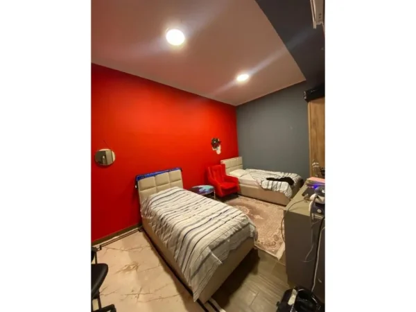 Tirane, shitet apartament 1 Katshe Kati 0, 183 m² 200.000 € (Rruga Kristo Flloqi, Prane shkolles Vasil Shanto)