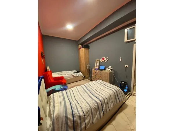 Tirane, shitet apartament 1 Katshe Kati 0, 183 m² 200.000 € (Rruga Kristo Flloqi, Prane shkolles Vasil Shanto)