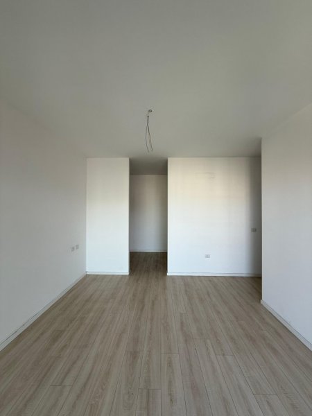 Tirane, shitet apartament 3+1+Ballkon Kati 6, 132 m² 250.000 € (Kompleksi Fiori Di Boaco)