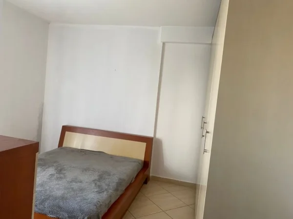 Tirane, jepet me qera 2+1+Ballkon Kati 4, 115 m² 500 € (KODRA E DIELLIT)