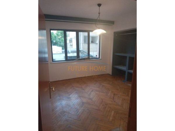 Tirane, jepet me qera apartament 1+1 Kati 1, 67 m² 900 € (Qender, Per bisnese Airbnb)