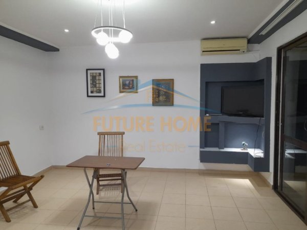 Tirane, jepet me qera apartament 1+1 Kati 1, 67 m² 900 € (Qender, Per bisnese Airbnb)