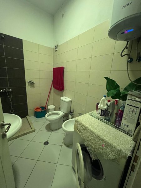 Tirane, shitet apartament 2+1 Kati 8, 102 m² 150.000 € (Bar Artisti)