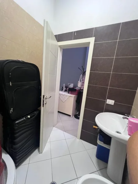 Tirane, shitet apartament 2+1 Kati 8, 102 m² 150.000 € (Bar Artisti)