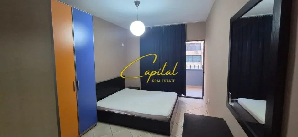 Tirane, jepet me qera apartament 2+1 Kati 0, 95 m² 700 € (21 DHJETORI)