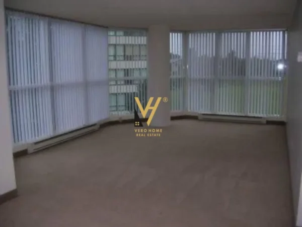 Tirane, jepet me qera ambjent biznesi Kati 1, 40 m² 700 € (VASIL SHANTO)