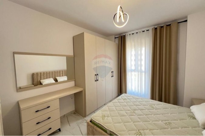 Tirane, jepet me qera apartament 2+1 , 100 m² 750 € (TRIO TOWER)
