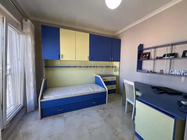 Durres, jepet me qera apartament 2+1 Kati 9, 112 m² 600 € (Gjykata Durres)