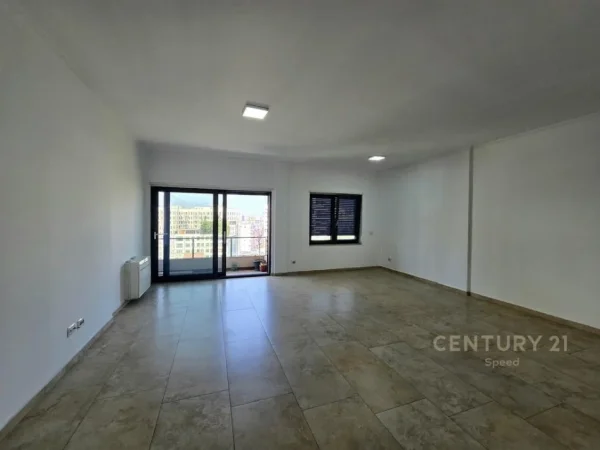 Tirane, jepet me qera zyre Kati 6, 140 m² 1.300 € (Ring Centre)