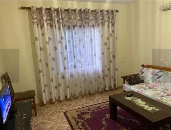 Tirane, jepet me qera apartament 2+1 Kati 1, 70 m² 450 € (Don Bosko)