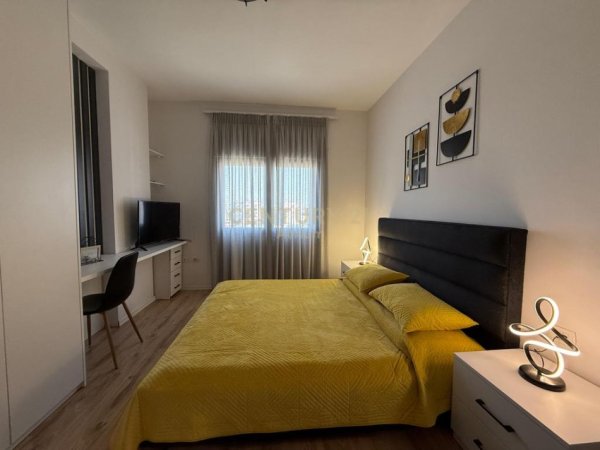 jepet me qera apartament 2+1 Kati 5, 109 m² 750 € (PRANE MATERNITETIT TE RI)