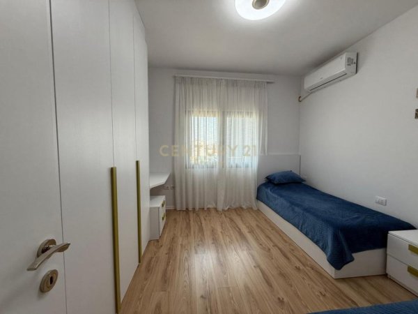 jepet me qera apartament 2+1 Kati 5, 109 m² 750 € (PRANE MATERNITETIT TE RI)