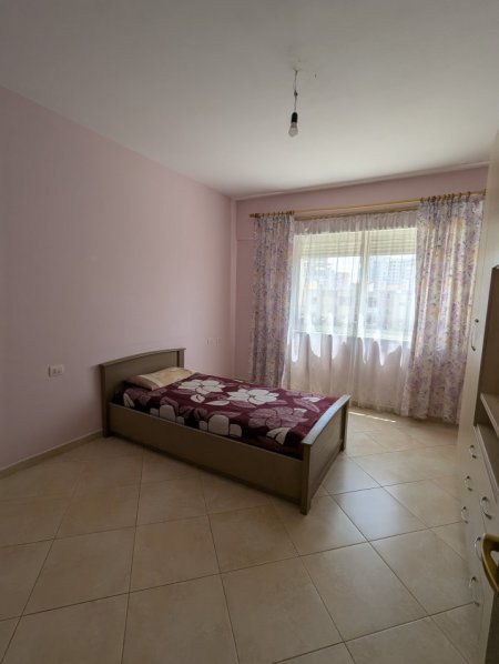 Tirane, jepet me qera apartament 2+1 Kati 2, 124 m² 650 € (Vizion Plus)