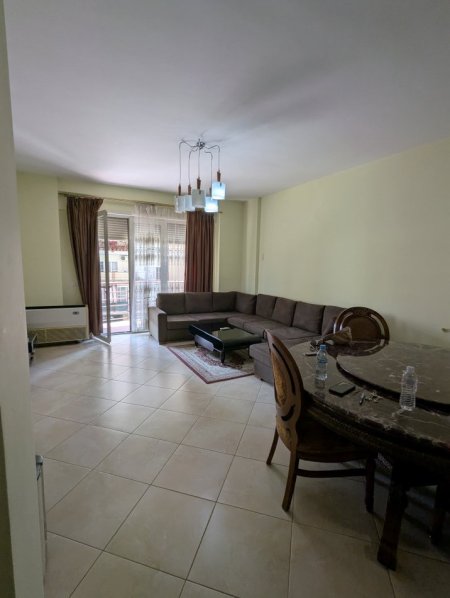 Tirane, jepet me qera apartament 2+1 Kati 2, 124 m² 650 € (Vizion Plus)
