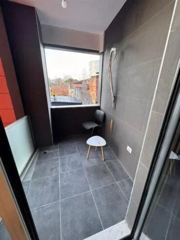 Tirane, jepet me qera zyre Kati 2, 101 m² 850 € (TOPTANI)