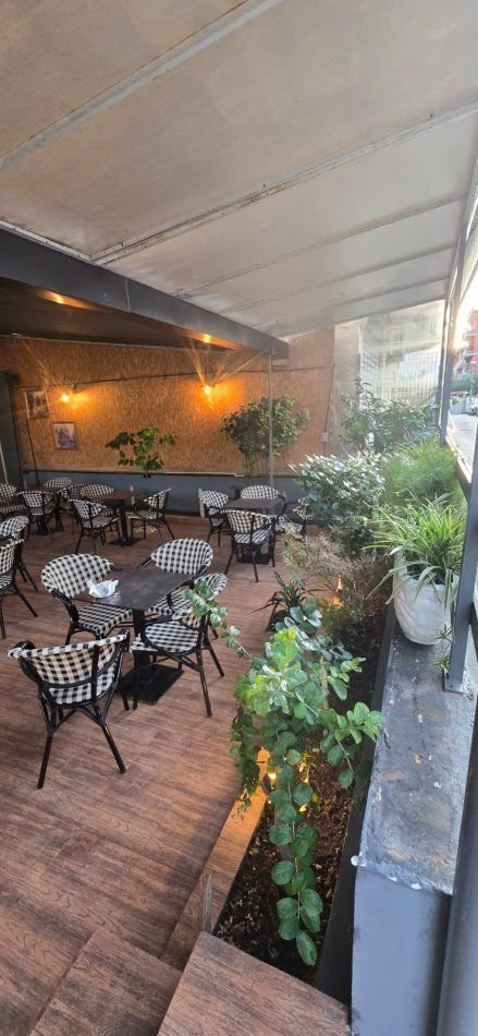 Tirane, jepet me qera ambjent biznesi Kati 0, 200 m² 700 € (RRUGA E ELBASANIT)