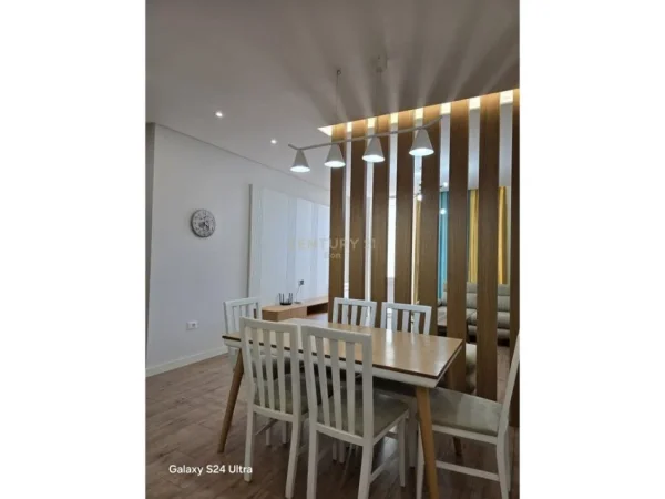 Durres, shitet 2+1+Ballkon Kati 2, 130 m² 215.000 € (Vollga)