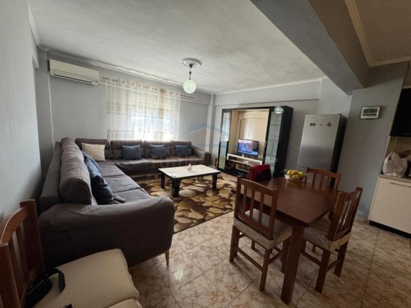 Tirane, shitet apartament 2+1 Kati 9, 165.000 € (Rruga Dritan Hoxha)