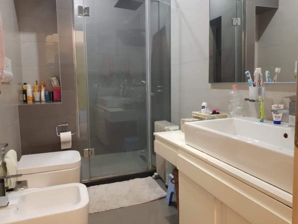 Jepet me qera apartament 1+1+Aneks+Ballkon Kati 3, 65 m² 600 € (Komuna Parisit te olimpiku)
