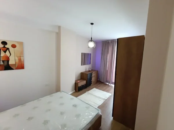 Tirane, jepet me qera apartament 2+1+Aneks+Ballkon , 104 m² (Qender)